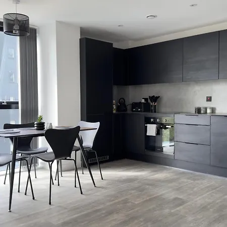 Luxury Apartment By Noire Property-3
